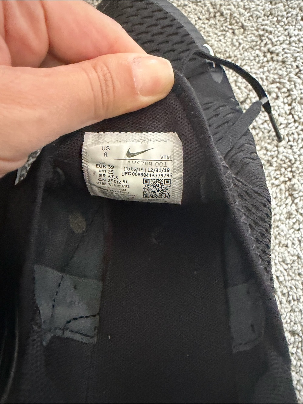 Nike Air Max 270 Black/White — - Picture 7 of 14